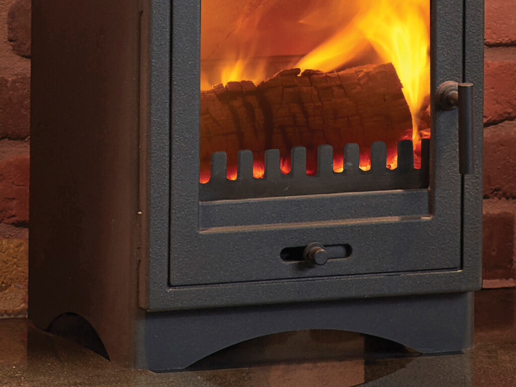 The Cascada 5 DEFRA Approved Multi Fuel Stove cleanburn wood and anthracite